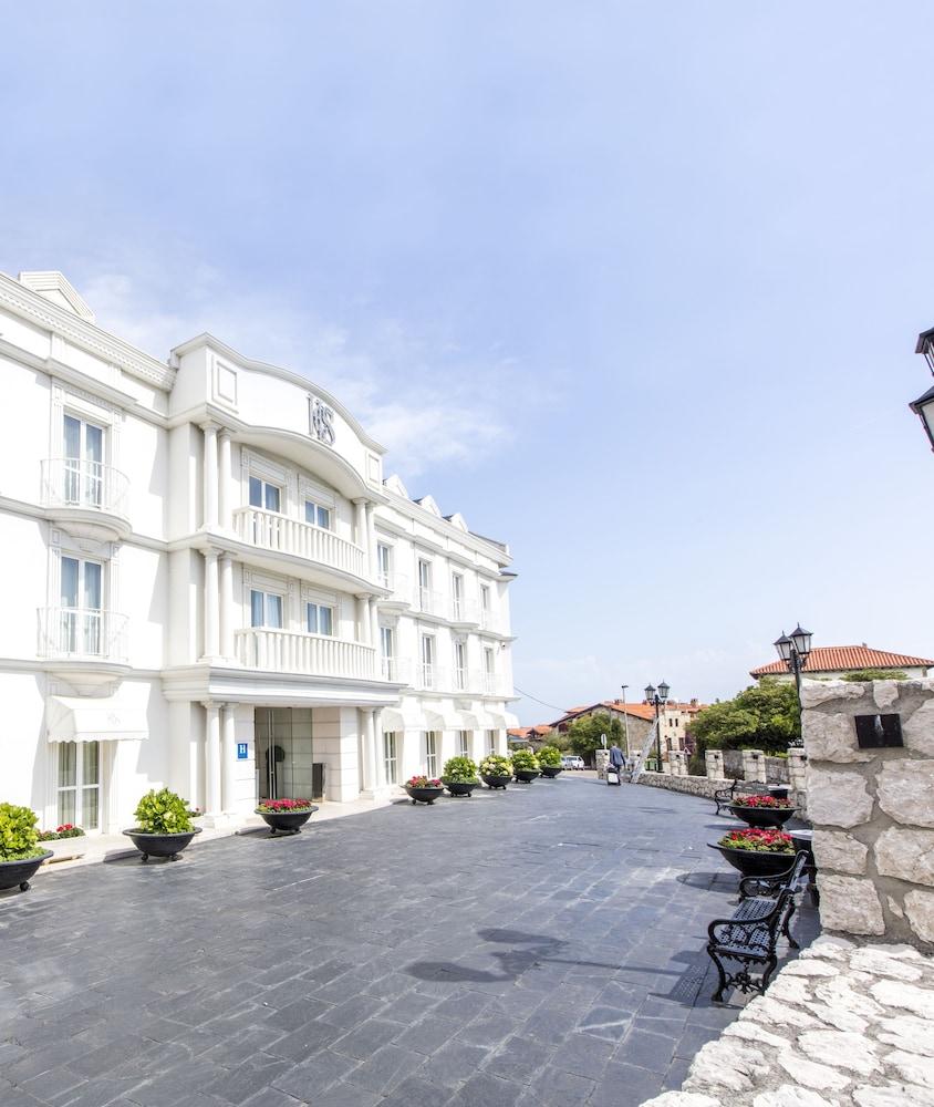 Gran Hotel Suances Exteriör bild