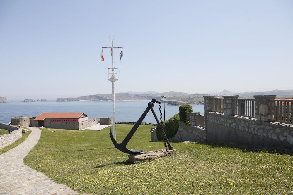 Gran Hotel Suances Exteriör bild