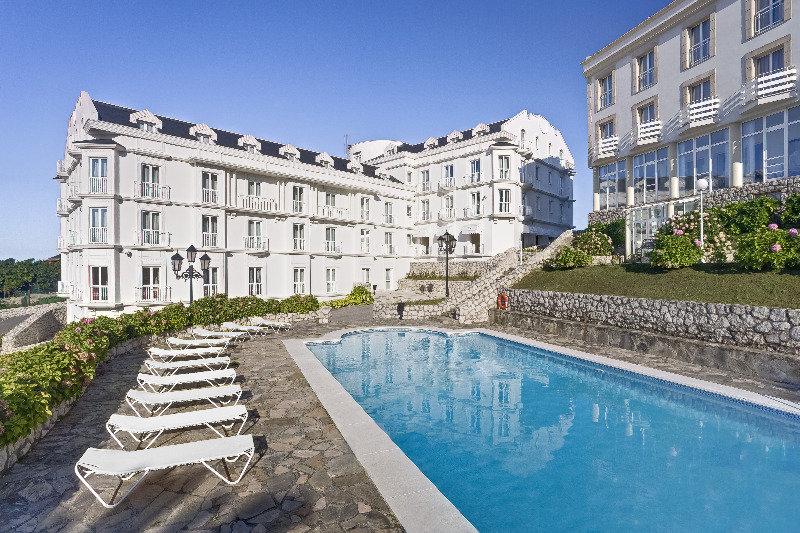 Gran Hotel Suances Exteriör bild